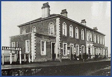Llanidloes station, c1930