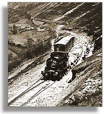 Train on the Elan Valley line